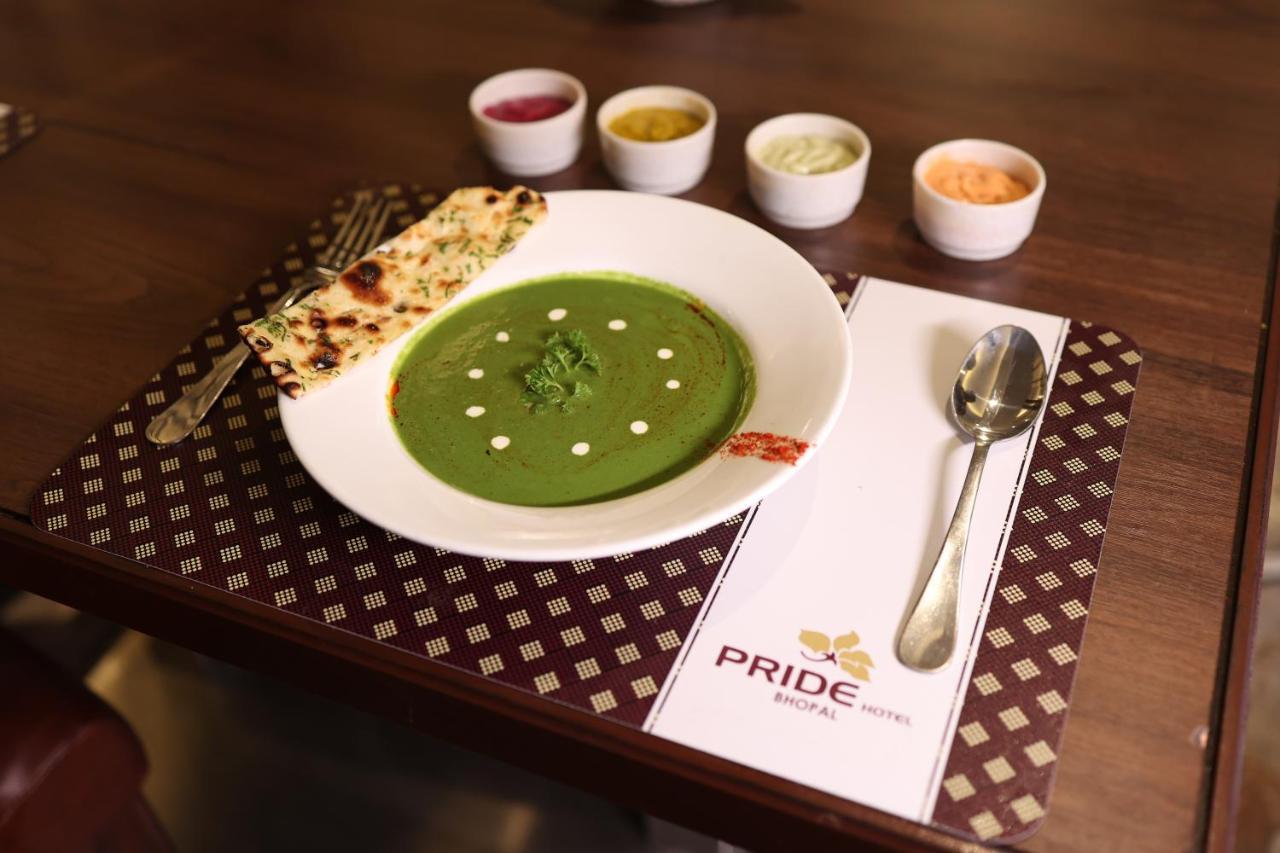Pride Hotel Bhopal Exterior foto